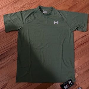 Under Armour Men’s Performance Shirt